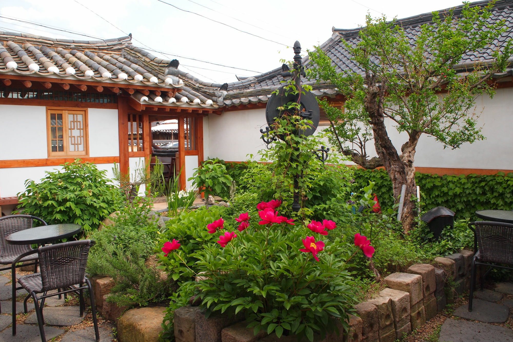 Floral Space Hanok Guesthouse Gyeongju Exterior foto